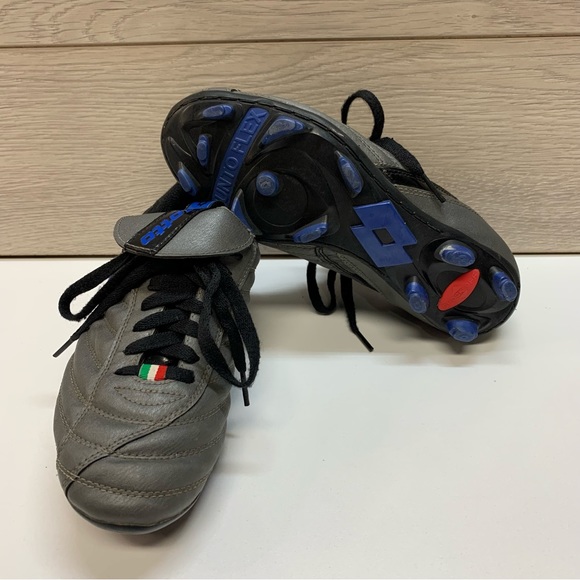 Men’s Lotto soccer shoes size 6 - Picture 2 of 5